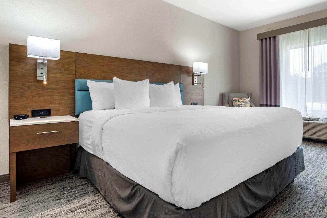 Tryp By Wyndham Tallahassee North I-10 Capital Circle Exterior photo