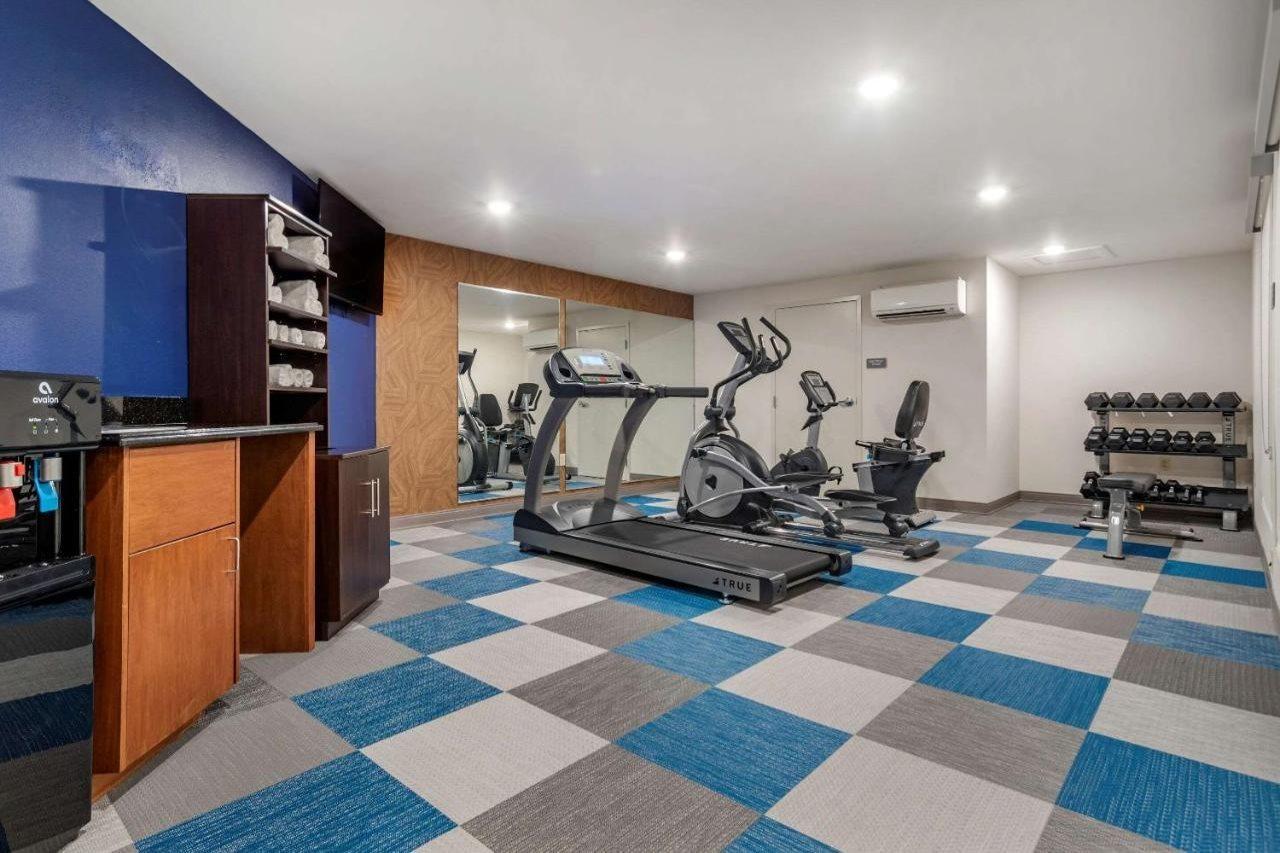 Tryp By Wyndham Tallahassee North I-10 Capital Circle Exterior photo