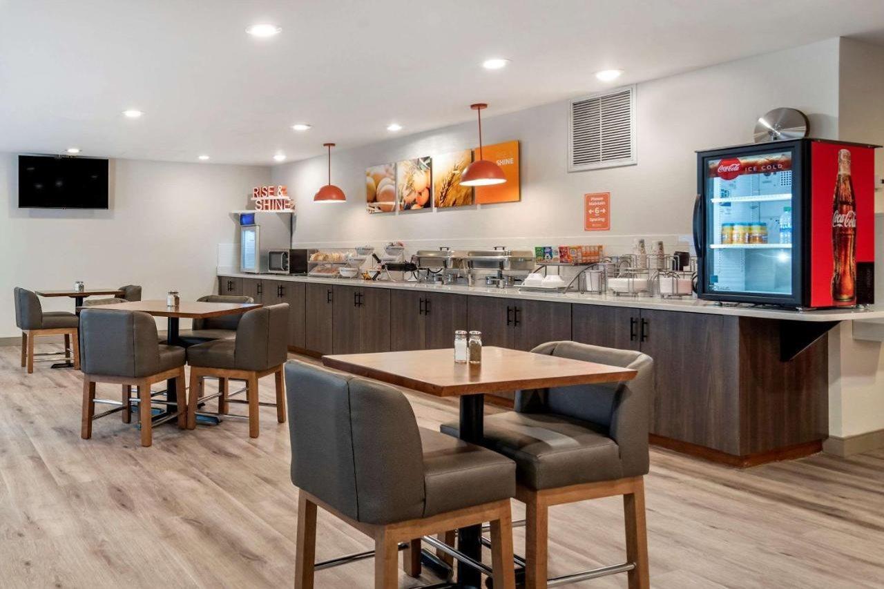 Tryp By Wyndham Tallahassee North I-10 Capital Circle Exterior photo