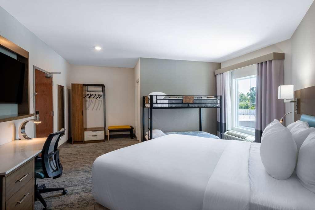 Tryp By Wyndham Tallahassee North I-10 Capital Circle Room photo