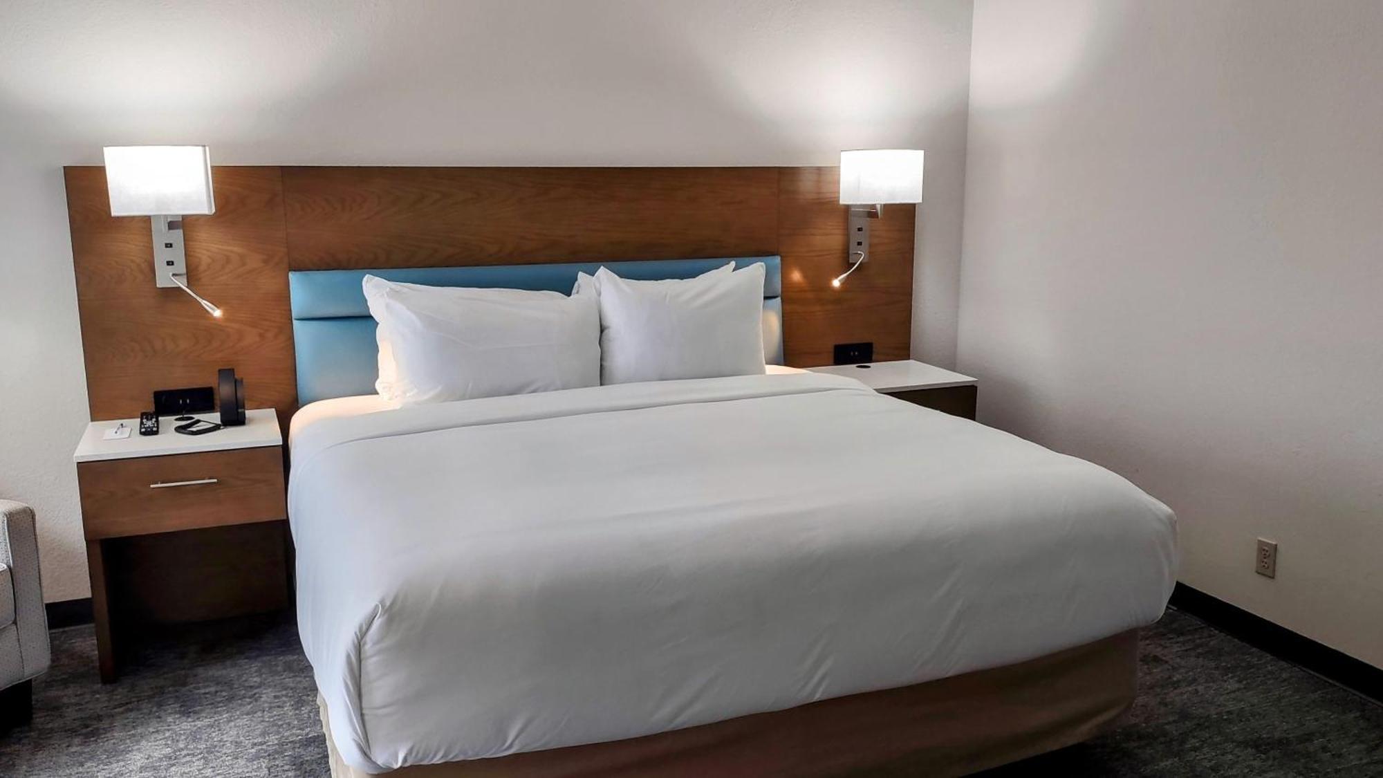 Tryp By Wyndham Tallahassee North I-10 Capital Circle Exterior photo