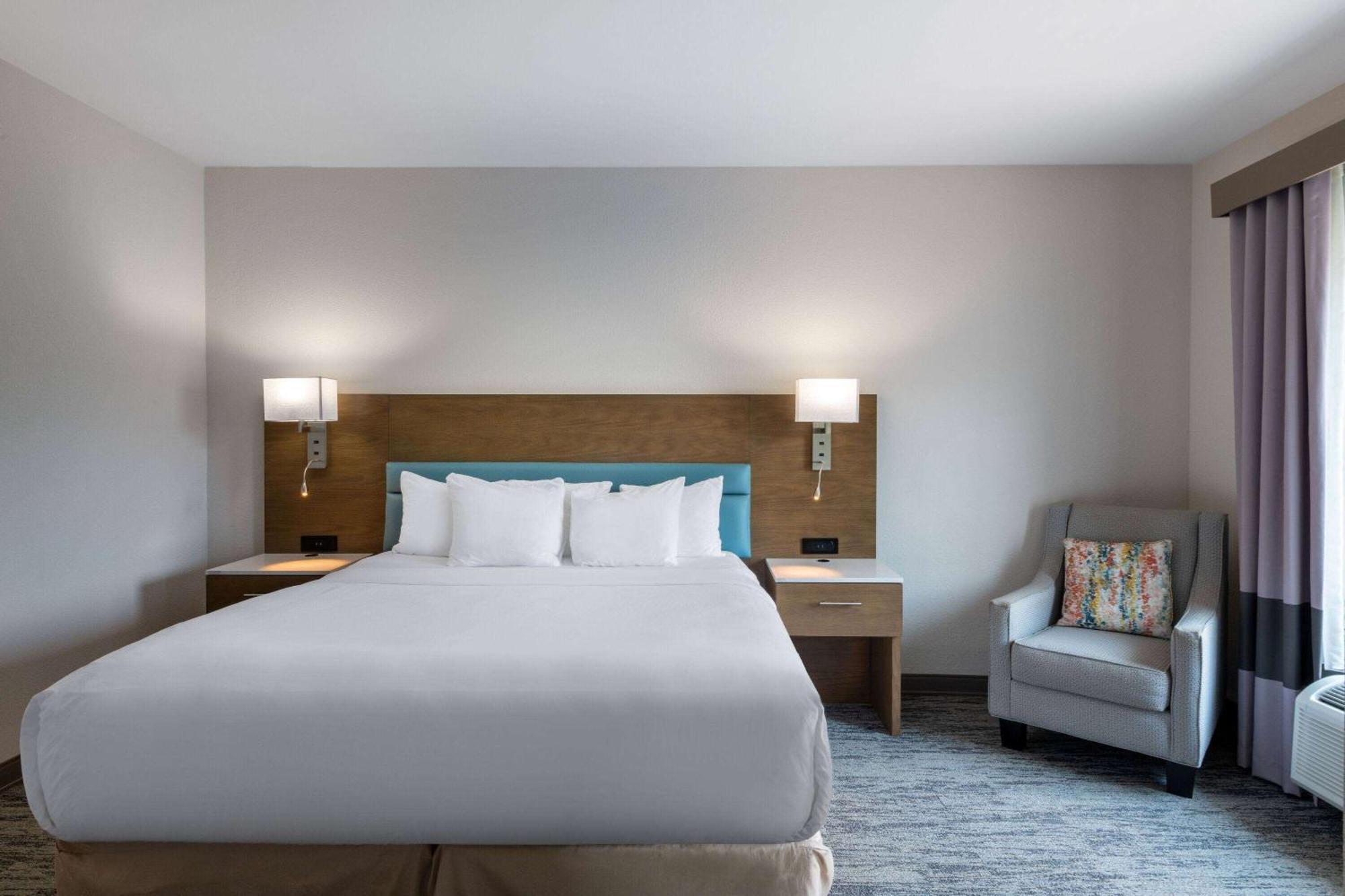 Tryp By Wyndham Tallahassee North I-10 Capital Circle Exterior photo
