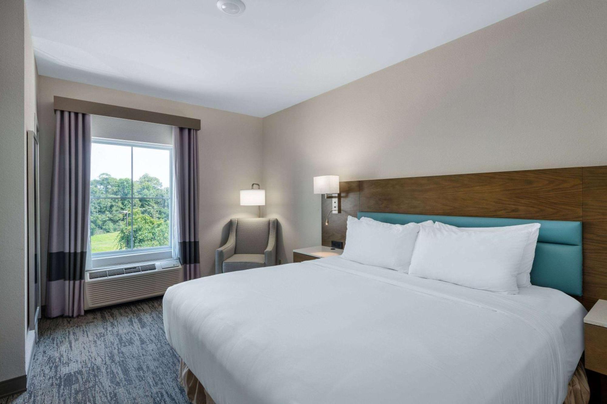 Tryp By Wyndham Tallahassee North I-10 Capital Circle Exterior photo