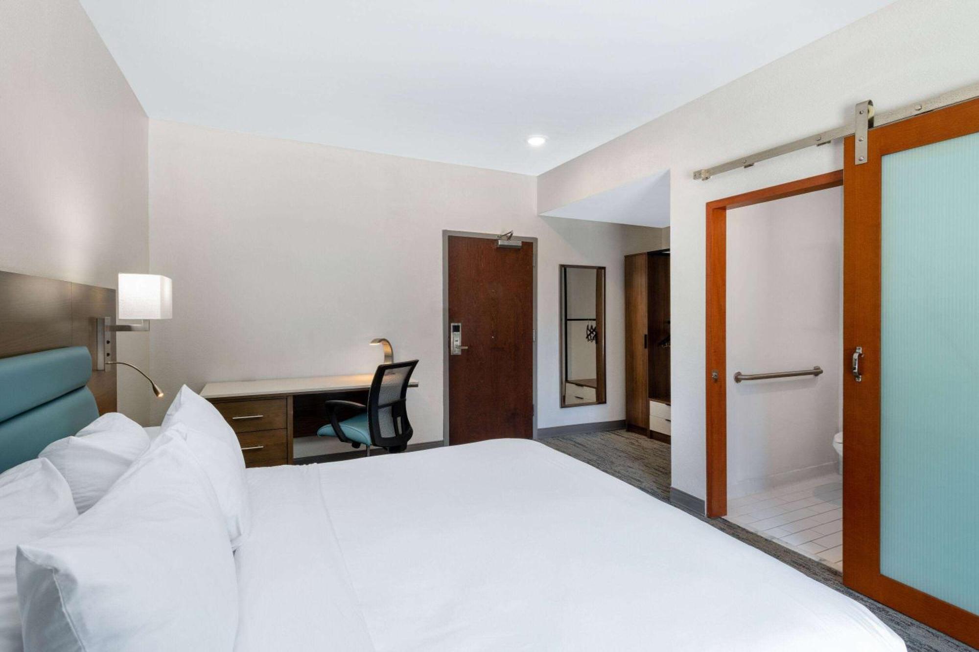 Tryp By Wyndham Tallahassee North I-10 Capital Circle Exterior photo