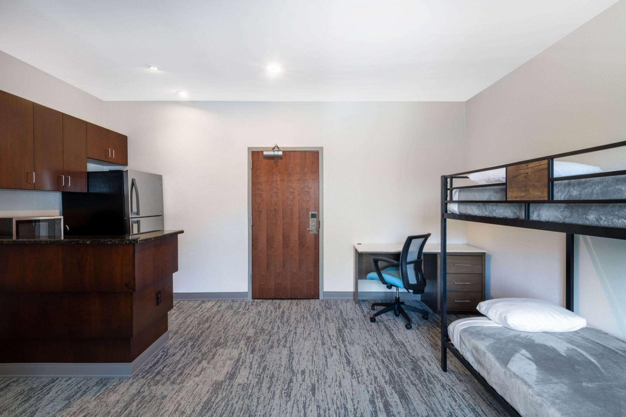 Tryp By Wyndham Tallahassee North I-10 Capital Circle Exterior photo