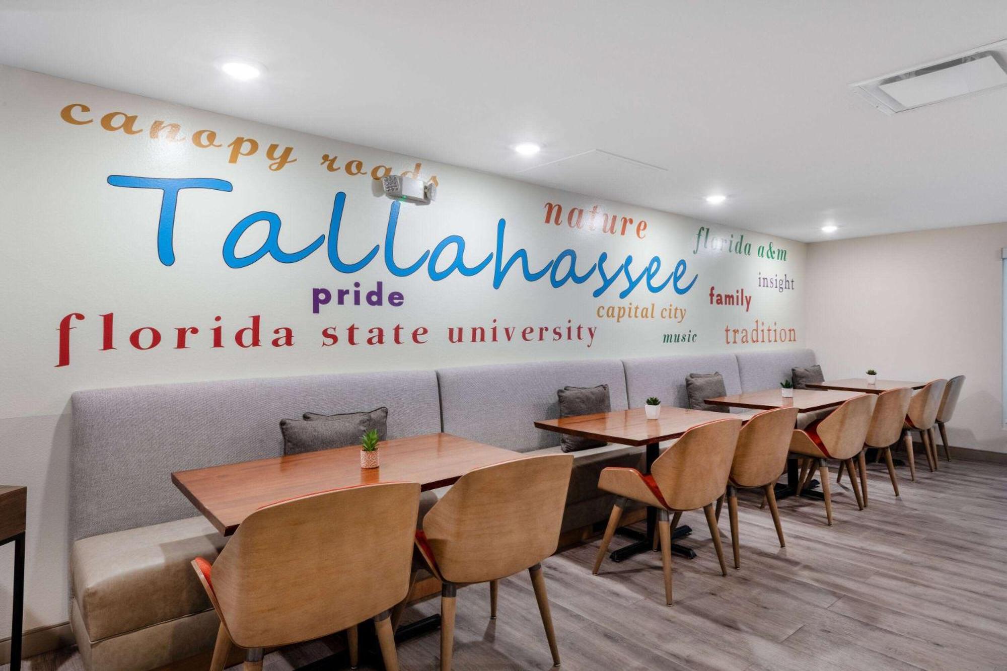 Tryp By Wyndham Tallahassee North I-10 Capital Circle Exterior photo