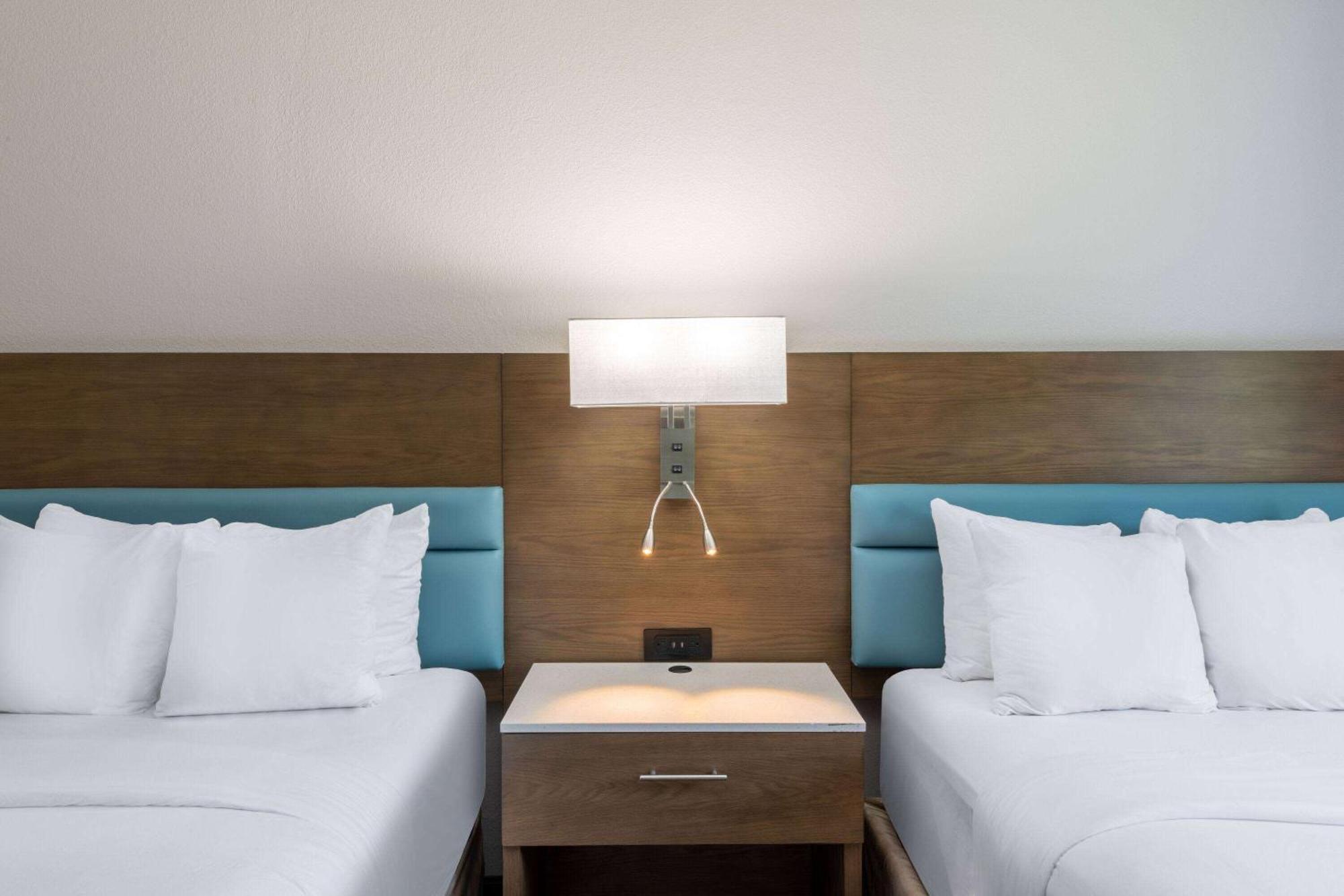 Tryp By Wyndham Tallahassee North I-10 Capital Circle Exterior photo