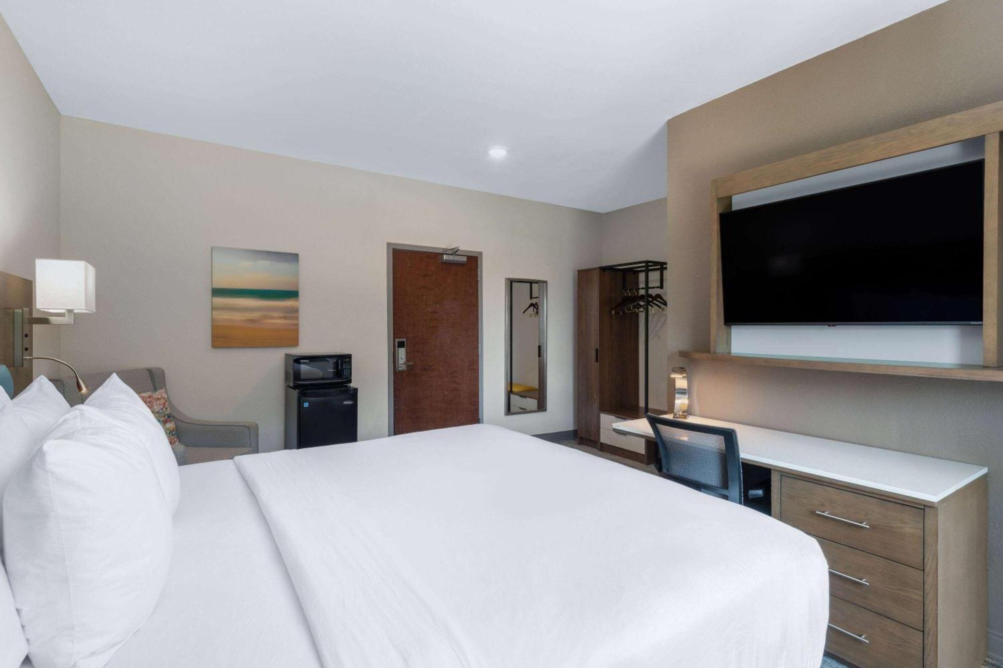Tryp By Wyndham Tallahassee North I-10 Capital Circle Exterior photo
