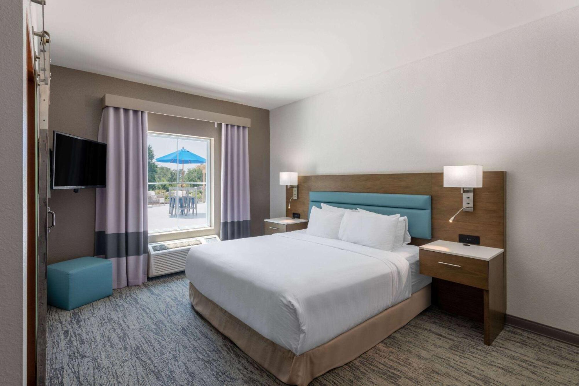Tryp By Wyndham Tallahassee North I-10 Capital Circle Exterior photo