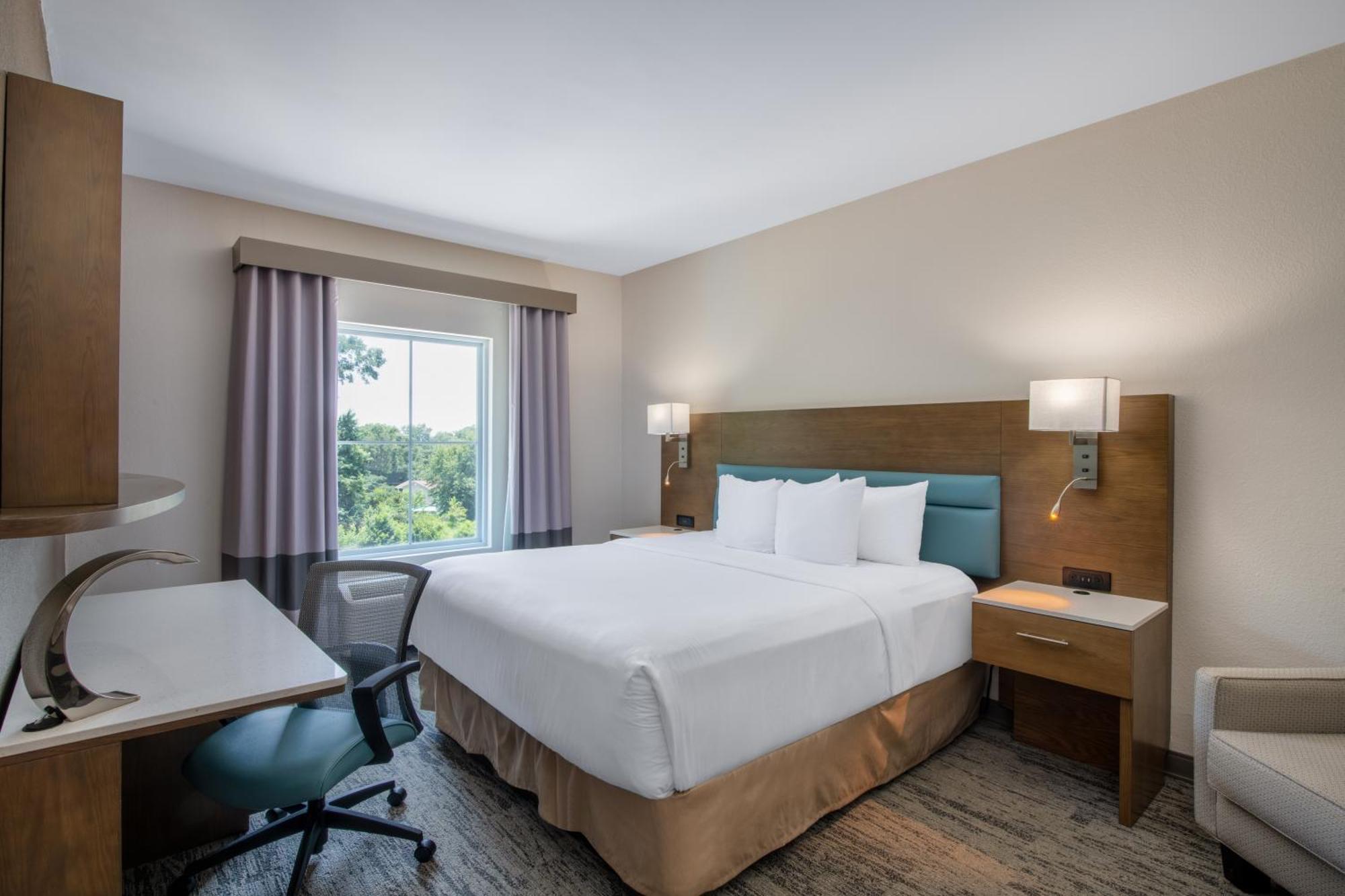 Tryp By Wyndham Tallahassee North I-10 Capital Circle Exterior photo